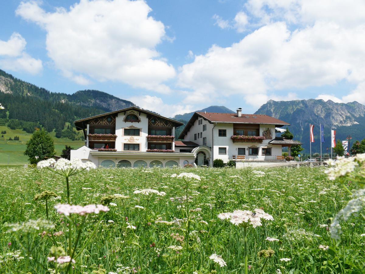 Ferienwohnungen Meusburger Tannheim Exteriör bild